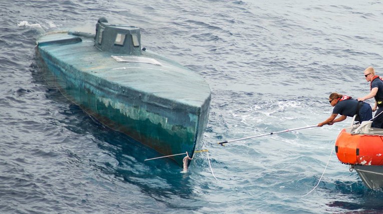 U Španjolskoj zaplijenjena podmornica s više od 2 tone kokaina